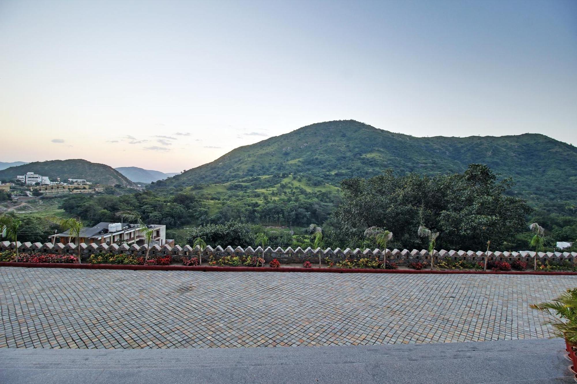 Kumbhalgarh Fort Resort Kelwāra Exteriör bild